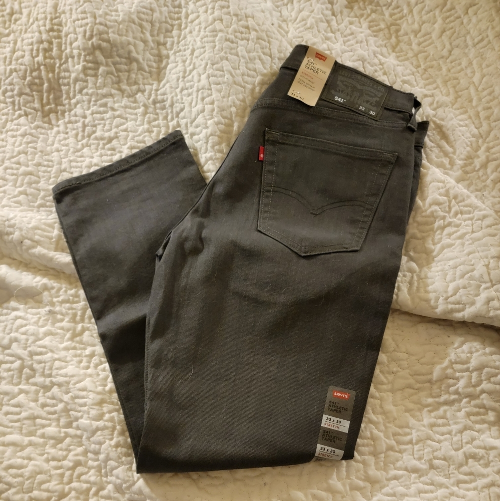 New Levi's 33x30 541